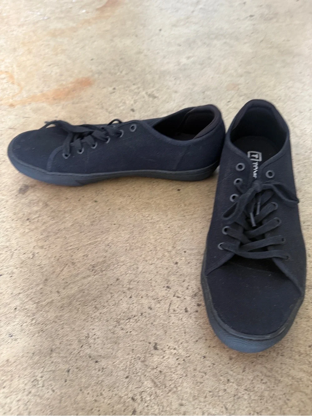 Tomo golf sneakers